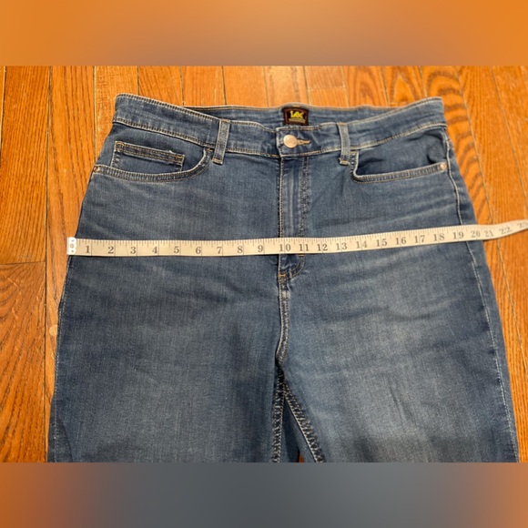 Lee Women's Straight Leg Blue Jeans - Picture 5 of 11